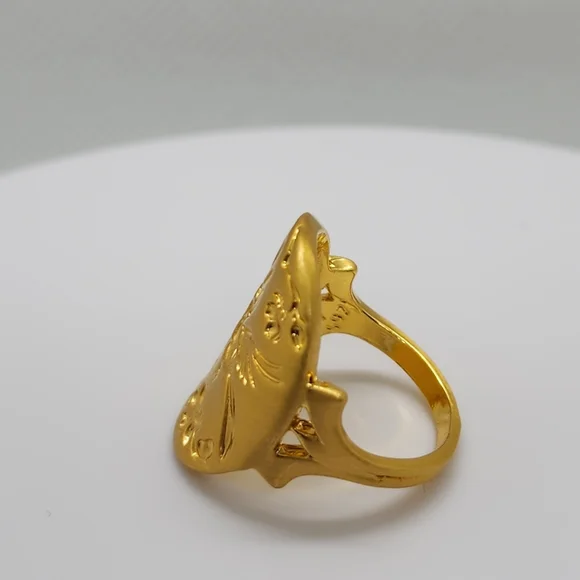 Elegant Gold Bird Motif Ring - Picture 4 of 8